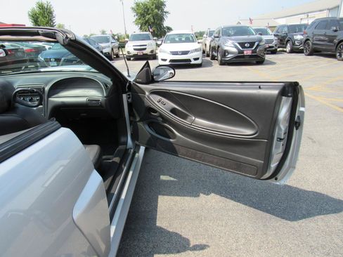 Used 2001 Ford Mustang GT RWD image 34