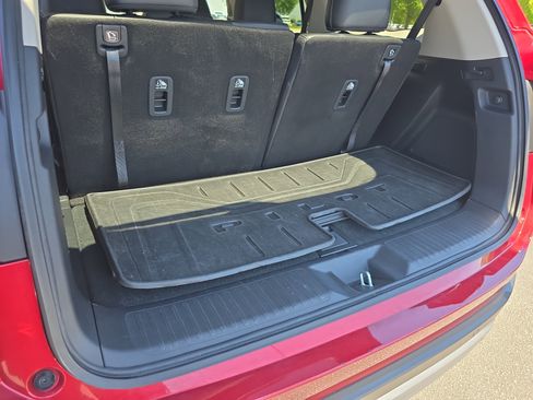 Used 2023 Honda Pilot Touring image 13