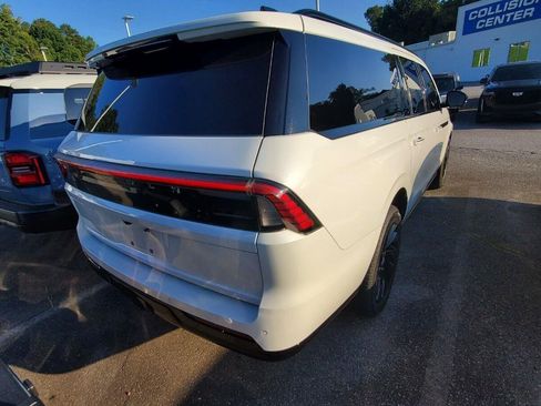Used 2026 Lincoln Navigator L Reserve w/ Jet Appearance Package AWD/4WD image 10