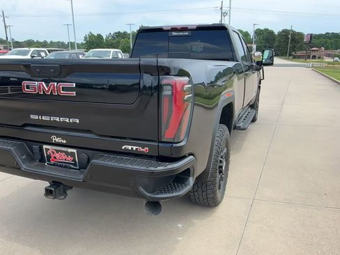 Used 2024 GMC Sierra 2500 AT4 w/ AT4 Preferred Package AWD/4WD image 6