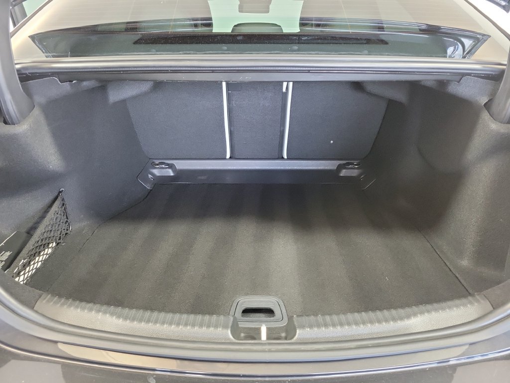 Used 2022 Mercedes-Benz C 300 Sedan image 25