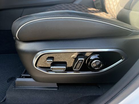 Used 2023 Jeep Grand Cherokee L Summit image 17