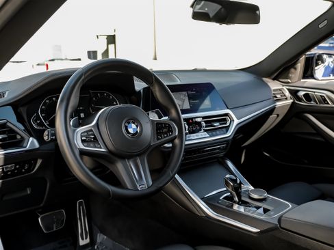 Used 2021 BMW 430i Coupe w/ M Sport Package image 2