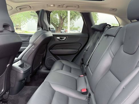 Certified 2023 Volvo XC60 B5 Plus AWD/4WD image 15