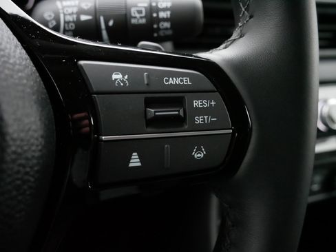 Certified 2025 Honda Pilot Touring image 25