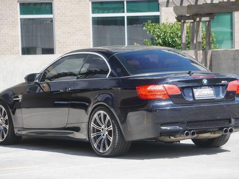 Used 2011 BMW M3 Convertible RWD image 11
