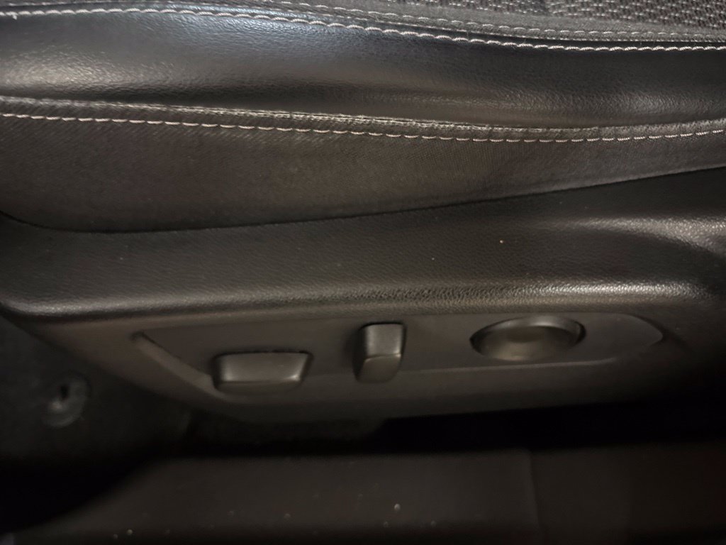 Used 2021 Buick Envision Preferred AWD/4WD image 20