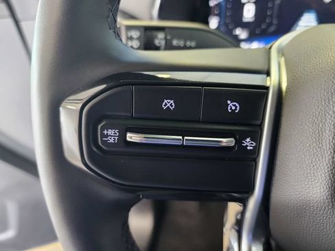 Certified 2024 Chevrolet Colorado ZR2 w/ ZR2 Convenience Package III AWD/4WD image 19