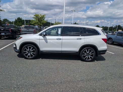 Used 2021 Honda Pilot Touring image 6
