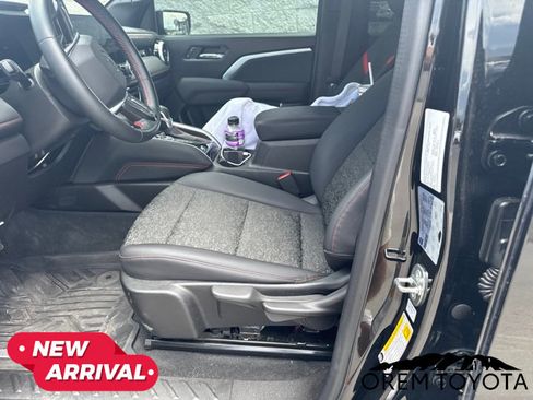Used 2023 Chevrolet Colorado Z71 w/ Advanced Trailering Package AWD/4WD image 10