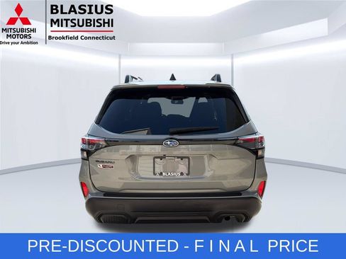 Used 2025 Subaru Forester Premium w/ Convenience Package #1 AWD/4WD image 10