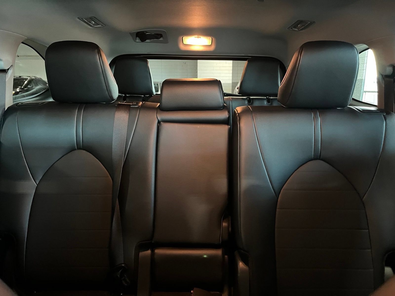 Used 2025 Toyota Highlander XLE FWD image 20