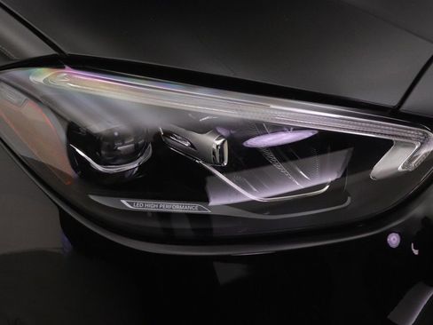 Certified 2025 Mercedes-Benz C 300 Sedan image 28