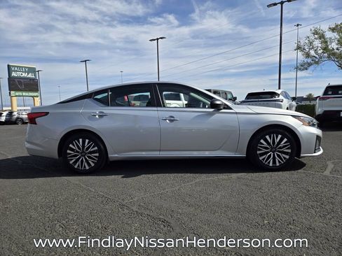 Used 2024 Nissan Altima 2.5 SV image 7