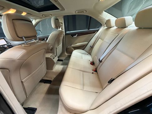 Used 2009 Mercedes-Benz C 300 4MATIC Sedan image 29