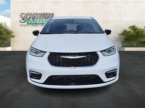 New 2026 Chrysler Pacifica Select image 8