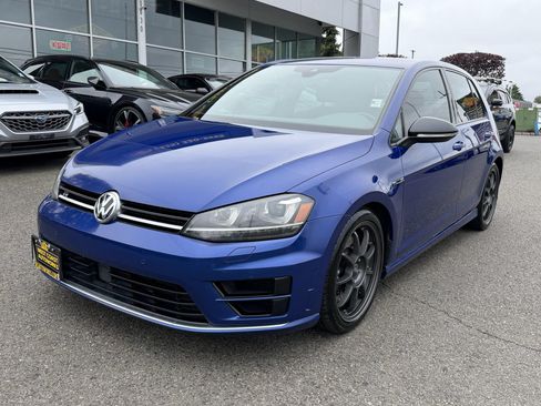 Used 2017 Volkswagen Golf 4-Door AWD/4WD image 1