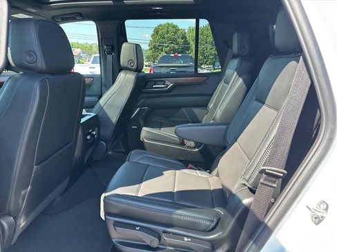 Used 2026 GMC Yukon Denali w/ Sun & Power Step Package AWD/4WD image 17