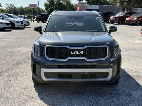 Certified 2024 Kia Telluride EX w/ EX Captain's Chair Package FWD image 3