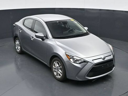 Used 2016 Scion iA FWD image 29
