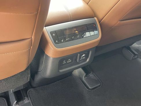 Used 2022 Nissan Pathfinder Platinum w/ Cargo Package AWD/4WD image 13
