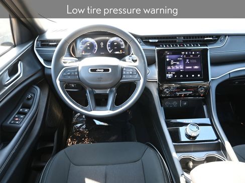 New 2025 Jeep Grand Cherokee L Laredo image 23