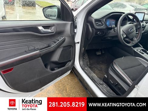 Used 2025 Ford Escape ST-Line FWD image 8