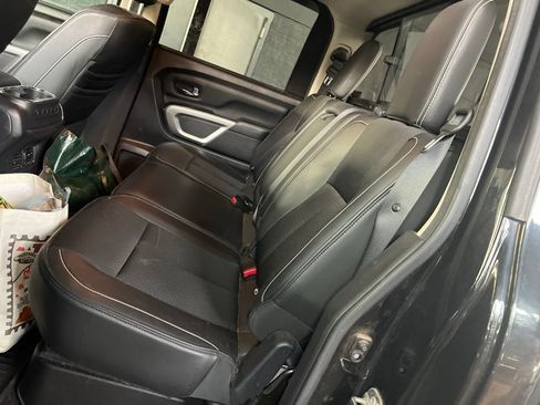 Used 2017 Nissan Titan PRO-4X AWD/4WD image 3