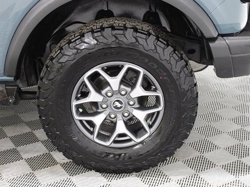 Used 2021 Ford Bronco Badlands image 19
