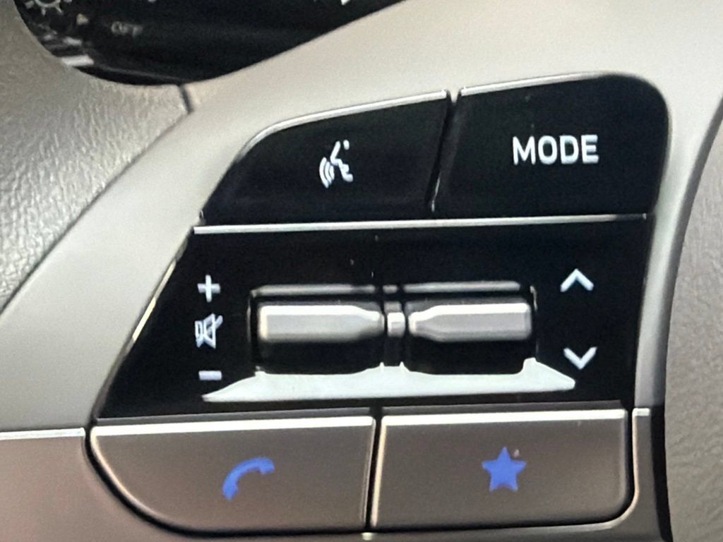 New 2026 Hyundai Elantra SE FWD image 20