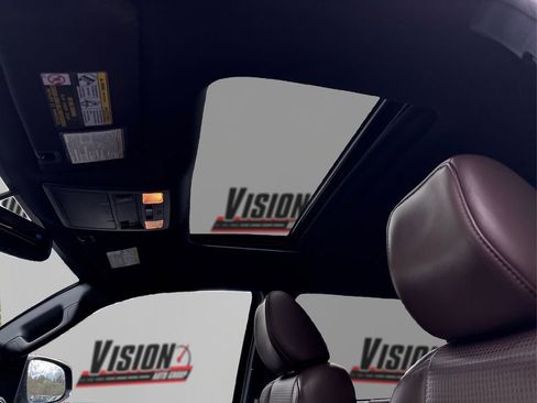 Used 2017 Toyota Tacoma Limited image 21