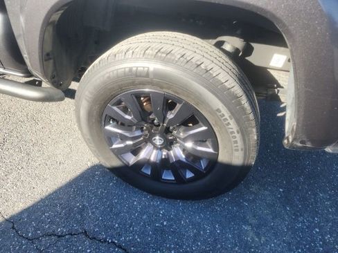 Used 2021 Toyota Tacoma Limited w/ Nightshade Package image 10