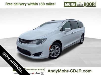 Used 2017 Chrysler Pacifica Touring-L Plus w/ Advanced Safetytec Group