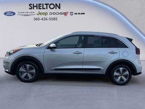 Used 2019 Kia Niro LX image 2