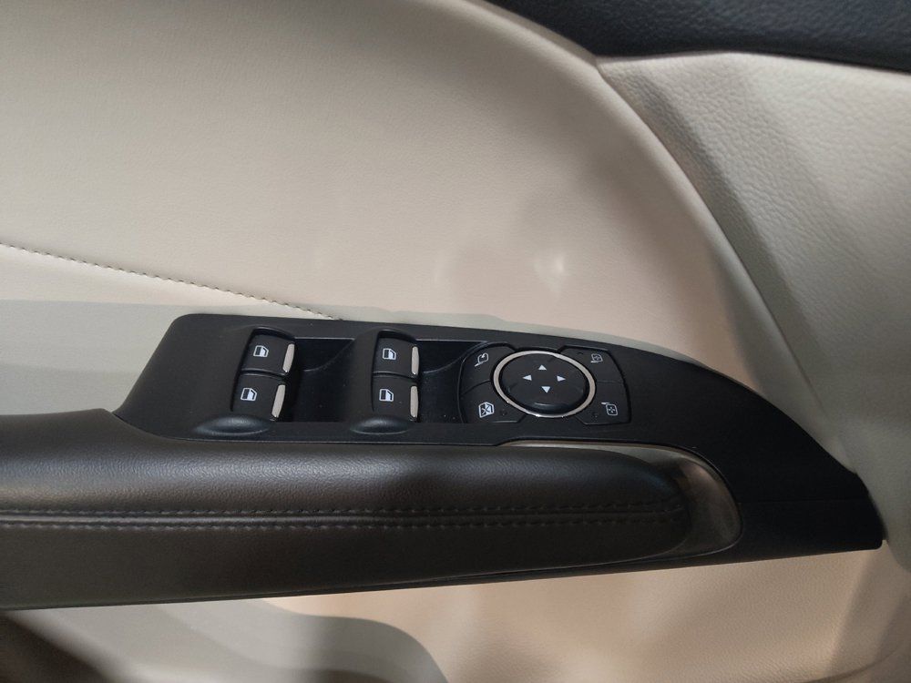 Used 2018 Lincoln MKC Select w/ Select Plus Package FWD image 27