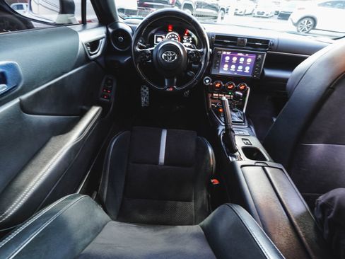 Used 2022 Toyota GR86 Premium image 29