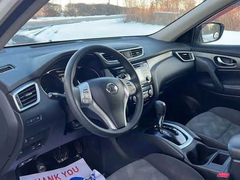 Used 2016 Nissan Rogue SV image 10
