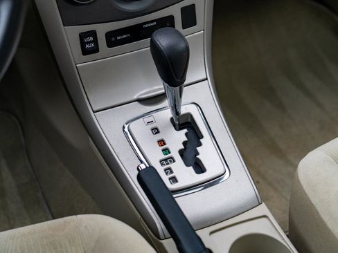 Used 2012 Toyota Corolla LE image 21