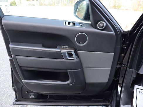 Used 2020 Land Rover Range Rover Sport HSE image 22
