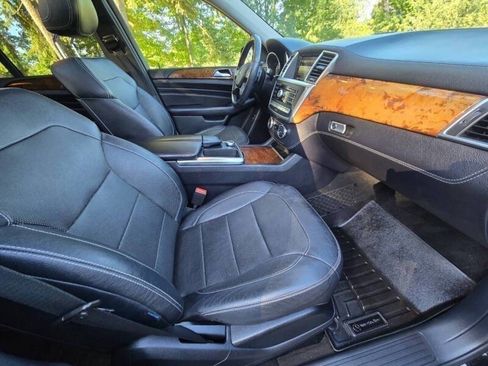 Used 2015 Mercedes-Benz ML 400 ML 400 AWD 4MATIC 4dr SUV image 12