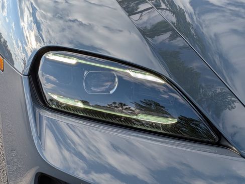 New 2026 Porsche Taycan GTS AWD/4WD image 35