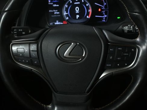 Used 2019 Lexus UX 200 w/ Premium Package FWD image 19