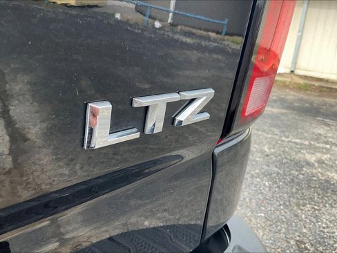 Used 2024 Chevrolet Silverado 2500 LTZ AWD/4WD image 8