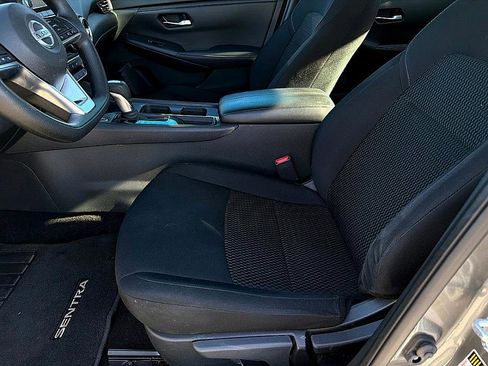 Used 2023 Nissan Sentra S image 10