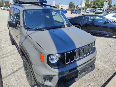 Used 2020 Jeep Renegade Sport w/ Sport Appearance Group AWD/4WD image 21