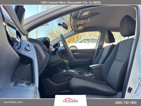 Used 2017 Nissan Rogue Sport SV image 12