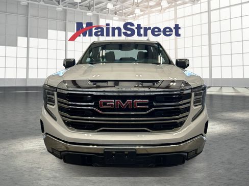 Used 2025 GMC Sierra 1500 SLT image 8