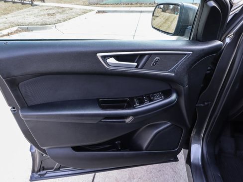 Used 2018 Ford Edge SEL image 30