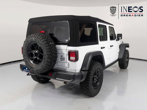 Used 2024 Jeep Wrangler S AWD/4WD image 5