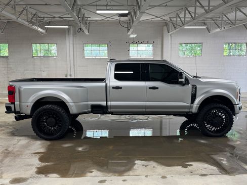 Used 2024 Ford F450 Platinum w/ Camper Package AWD/4WD image 56
